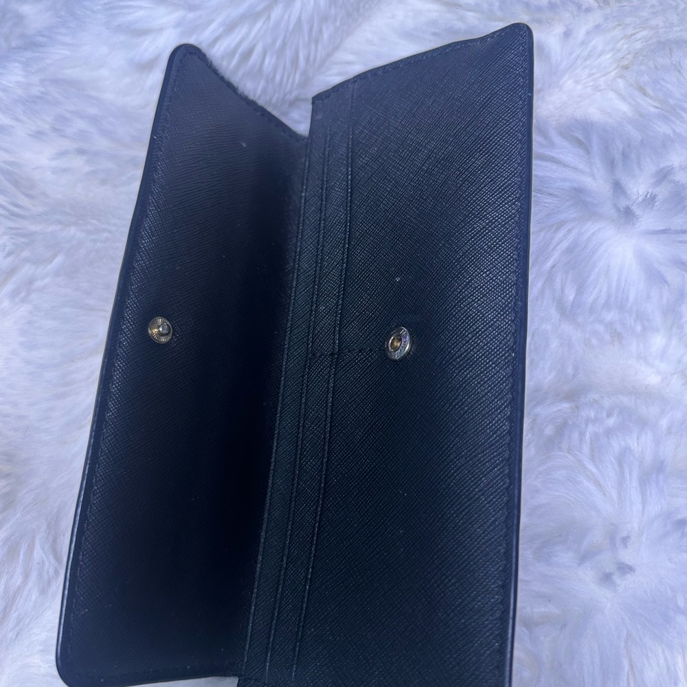 Elegant Black Leather Handbag and Wallet! - Picture 7 of 9